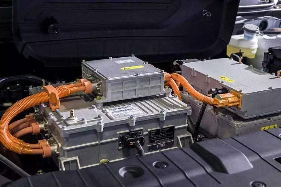 新能源車(chē)換電池到底有多貴？