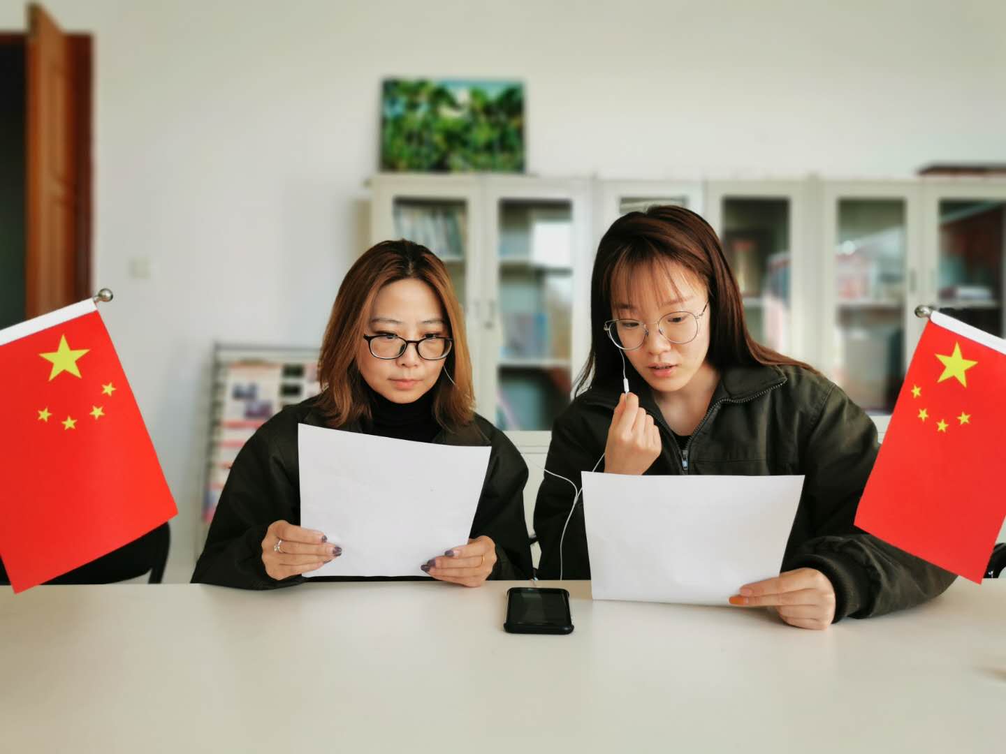 抗擊疫情 為愛(ài)發(fā)聲:呼和浩特供電局變電一處舉辦“三八節(jié)”“線上詩(shī)歌朗誦會(huì)”