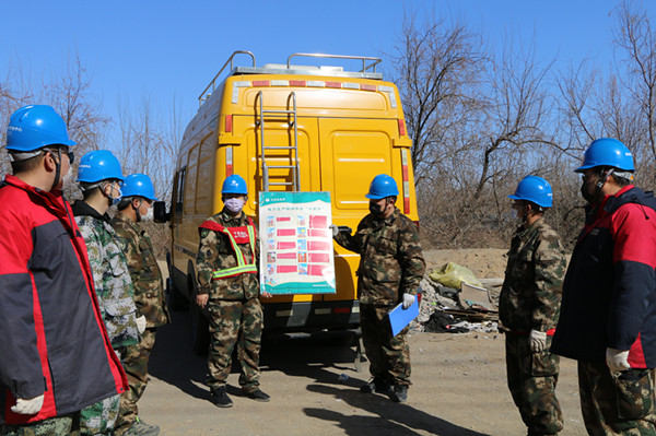 烏海電業(yè)局配電帶電作業(yè)中心團支部：筑牢“紅線”意識，安全與生產(chǎn)同行