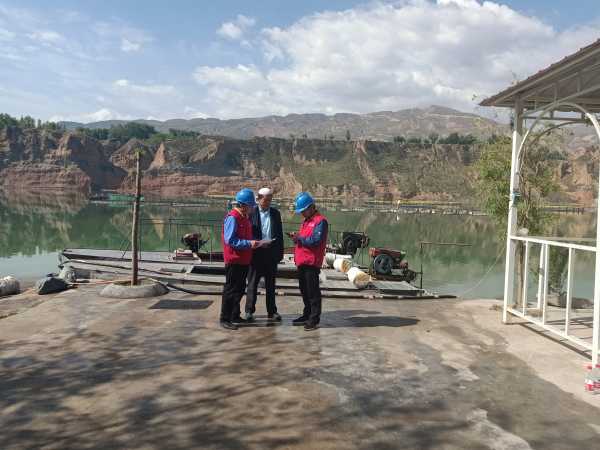 國網(wǎng)青?；】h供電公司農網(wǎng)升級為養(yǎng)殖戶開啟致富新路子