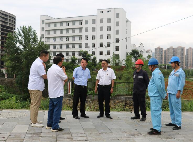 貴州銅仁供電局黨委到德江高考保電點(diǎn)開展慰問(wèn)