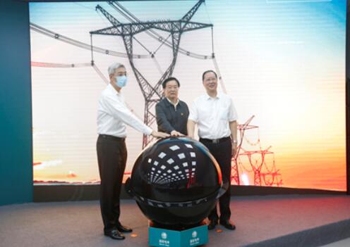 青?！幽稀?00千伏特高壓直流工程啟動送電