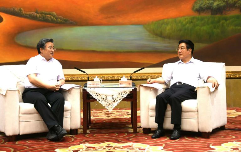 中核集團(tuán)黨組書記、董事長余劍鋒與甘肅省委書記林鐸會(huì)談