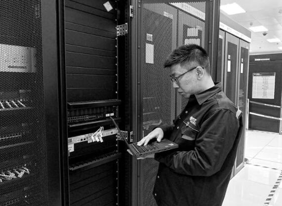 王?。?干一行,愛(ài)一行,鉆一行