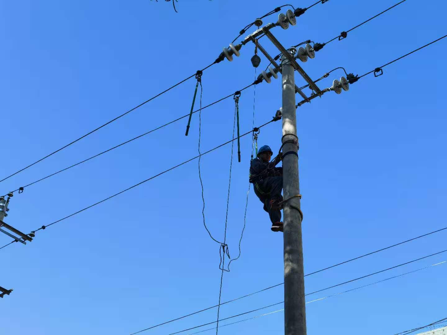 臨滄云縣供電局開展“保命教育”，提升員工實(shí)操技能