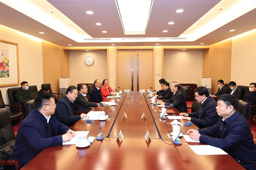 國家電網公司總經理、黨組副書記辛保安與西安交通大學黨委書記盧建軍會談