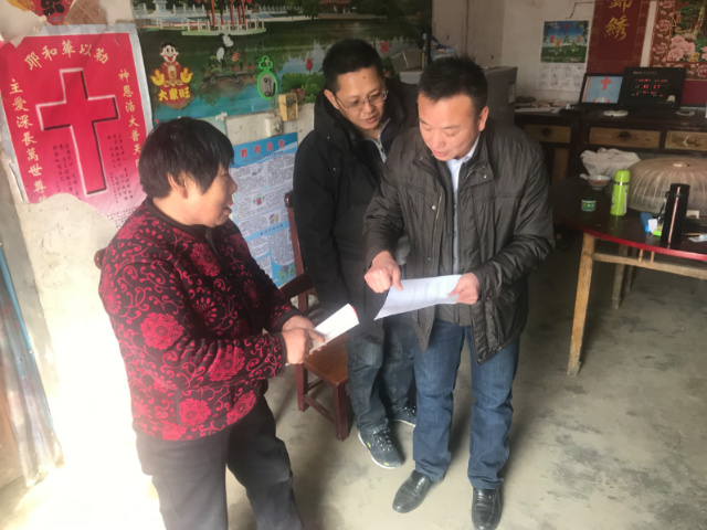 張紅軍：用真心，換真情，扶真貧