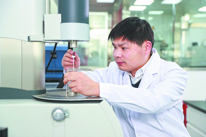 【國(guó)家電網(wǎng)公司特等勞?！繌埣褢c