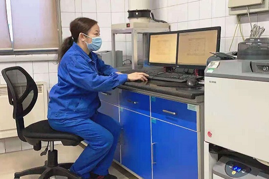 陡河發(fā)電廠郝雨霞：“我家住得近，急活兒我來”