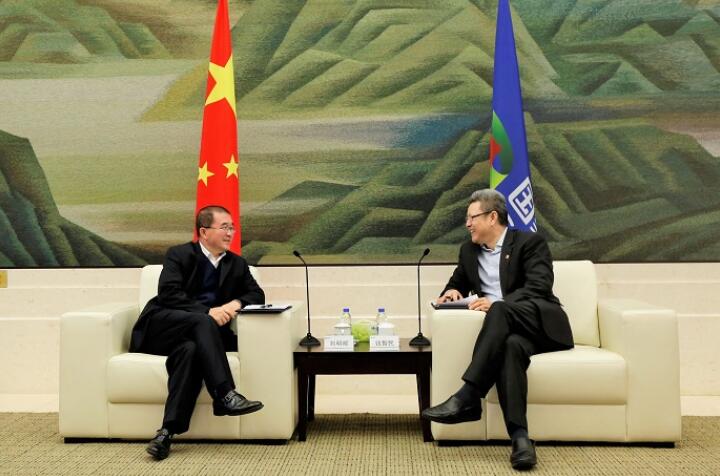 錢智民會(huì)見中國燃?xì)舛戮种飨?、總裁劉明輝