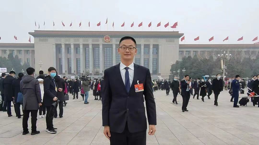 丁明：以數(shù)字化、智能化提升綠色化、低碳化