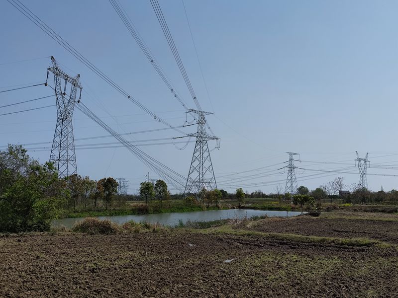 歷時(shí)103天，這項(xiàng)工程完工將進(jìn)一步優(yōu)化三峽地區(qū)電網(wǎng)結(jié)構(gòu)