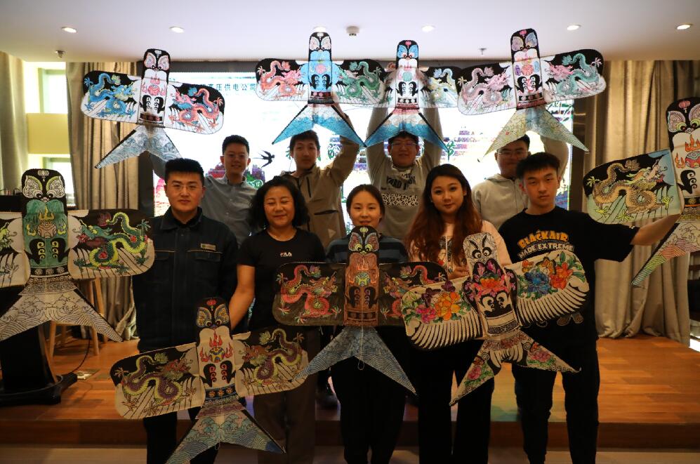 烏海超高壓供電公司清明憶先烈，寄情繪紙鳶