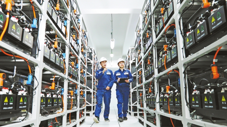 南網(wǎng)調(diào)峰調(diào)頻公司推動黨史學習教育常態(tài)化長效化，以高質(zhì)量黨建引領(lǐng)高質(zhì)量發(fā)展