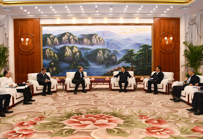 國家電投董事長、黨組書記錢智民拜會寧夏回族自治區(qū)主要領(lǐng)導(dǎo)