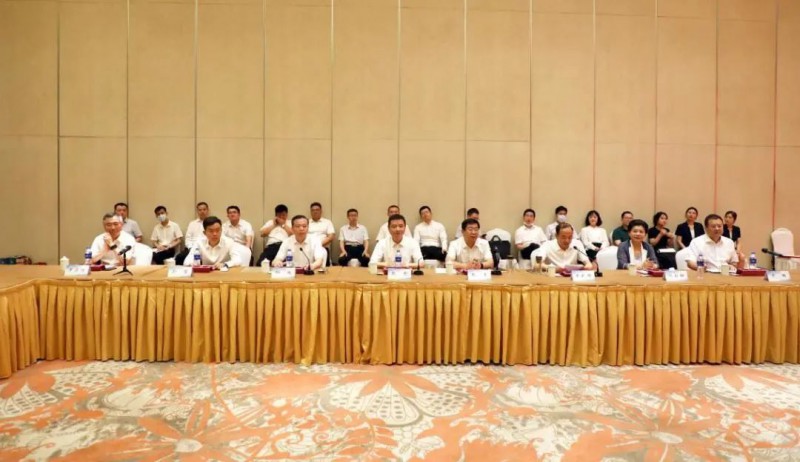 協(xié)鑫、徐工聯(lián)手！布局新能源