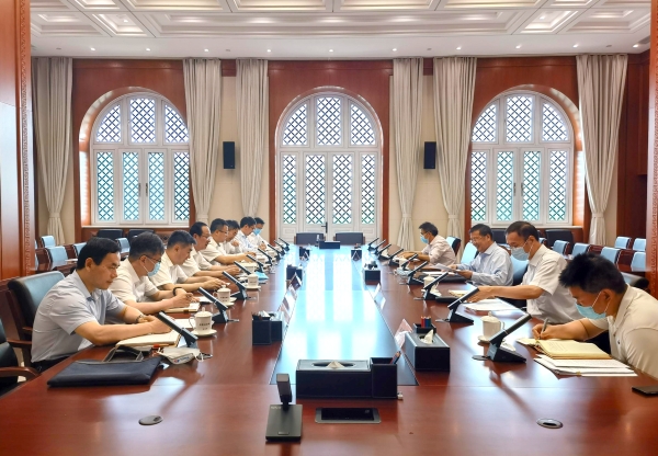 丁焰章拜訪國(guó)家能源局黨組書記、局長(zhǎng)章建華