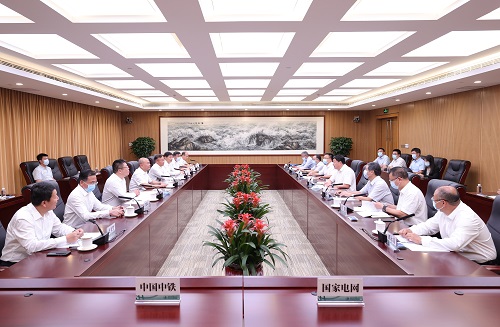 國家電網(wǎng)公司總經(jīng)理、黨組副書記張智剛與中國中鐵董事長陳云會(huì)談