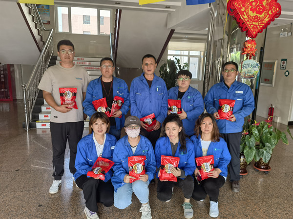 烏海市千里山供電公司：開(kāi)展“愛(ài)心助農(nóng)，枸杞認(rèn)購(gòu)”活動(dòng)