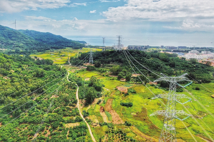 南方電網(wǎng)公司深入落實(shí)能源安全新戰(zhàn)略，助力實(shí)現(xiàn)“雙碳”目標(biāo)綜述