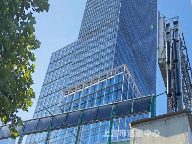 光伏發(fā)電棒＋柔性組件！上海高架路聲屏障安裝光伏