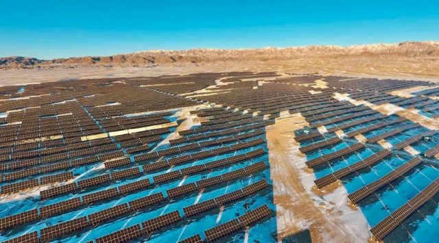 【索比月報】組件價格高位穩(wěn)，開工環(huán)比基本維持，產(chǎn)業(yè)鏈或?qū)⒂瓉碜兏铩?1月光伏組件市場總結(jié)