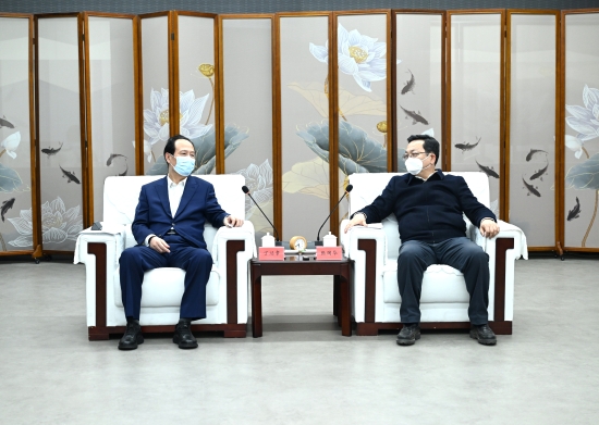 丁焰章與雄安新區(qū)黨工委書(shū)記、管委會(huì)主任張國(guó)華會(huì)談