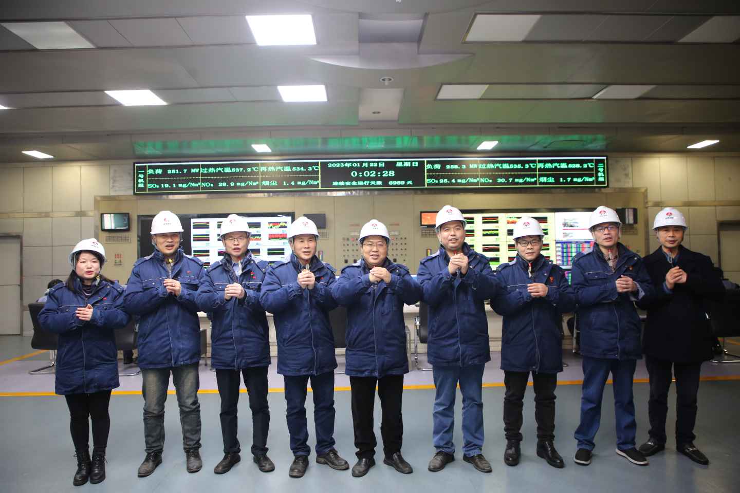 陜煤石電除夕慰問送溫暖，崗位堅守幸福“兔”（too）