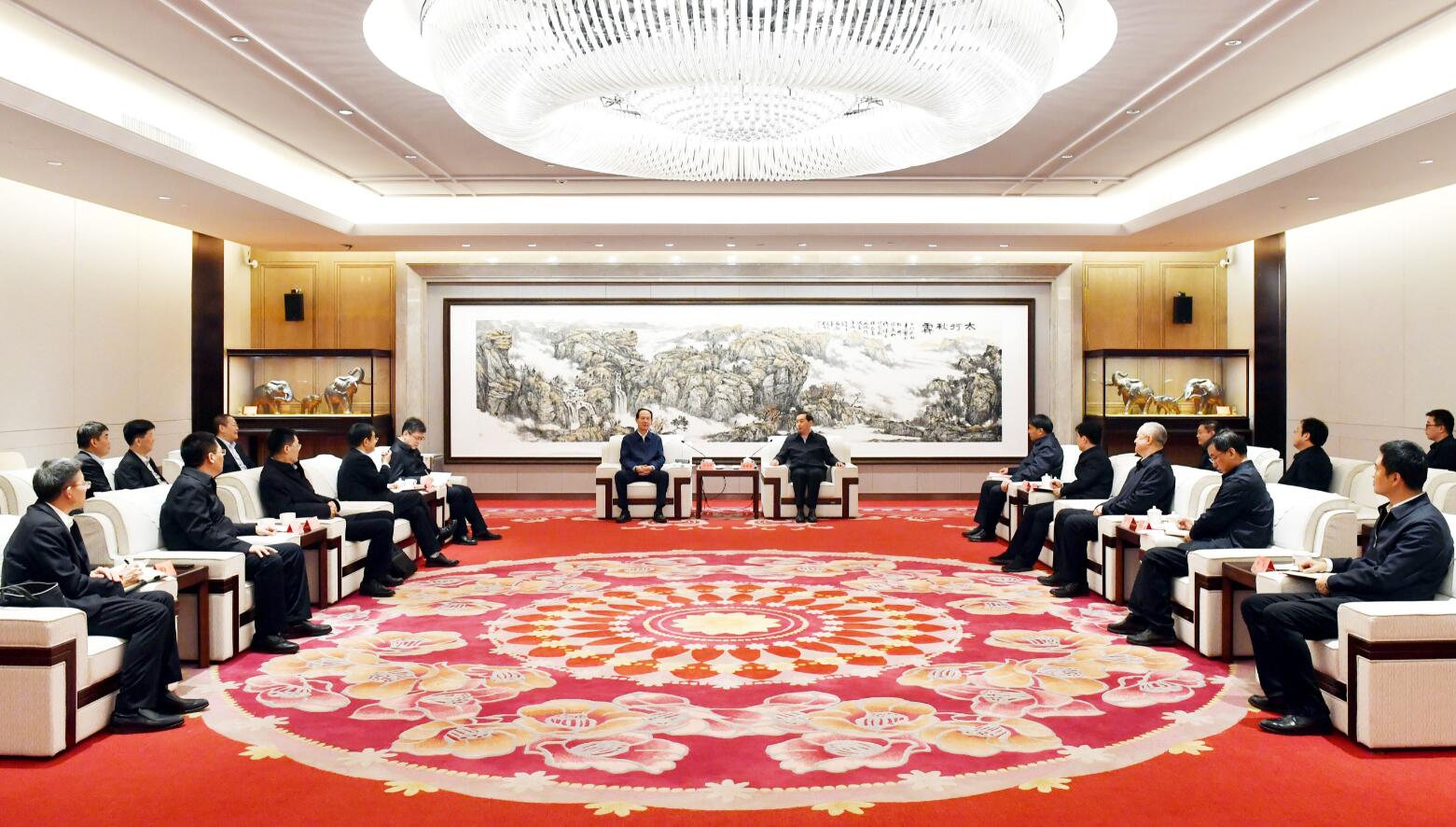 中國電建黨委書記、董事長丁焰章與河北省委常委、石家莊市委書記張超超會談