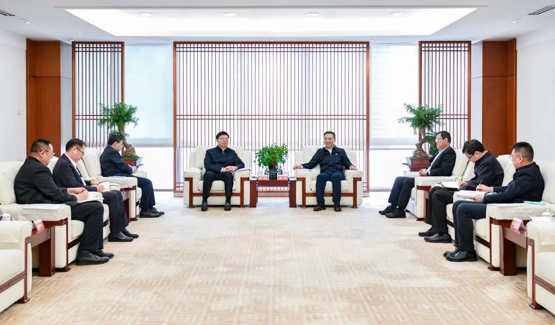 大唐集團有限公司黨組書記、董事長鄒磊會見吉林省委常委、省委秘書長李偉