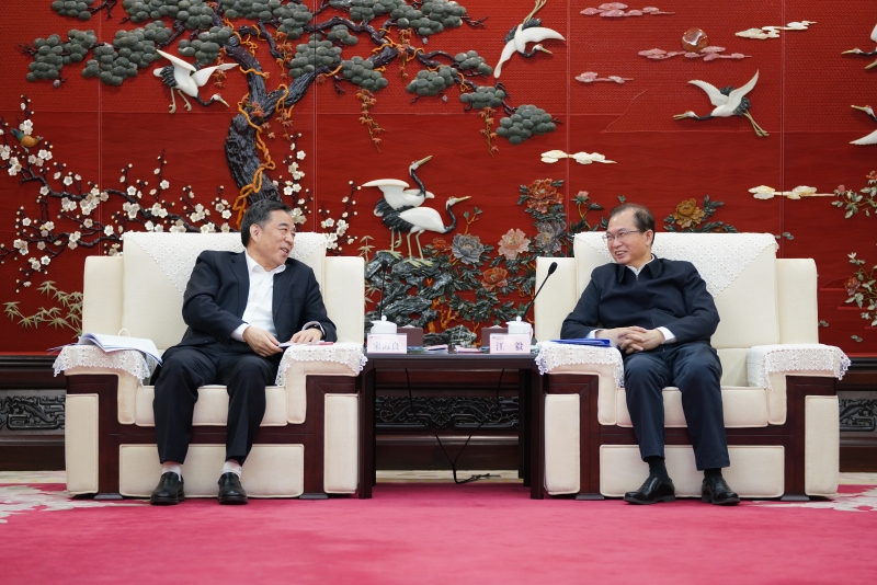 中國能建黨委書記、董事長宋海良與中國華電黨組書記、董事長江毅會談