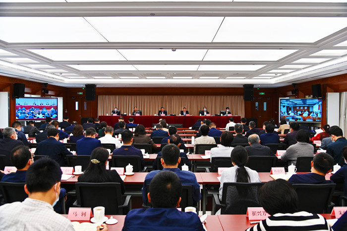 國家能源局召開學(xué)習(xí)貫徹習(xí)近平新時(shí)代中國特色社會主義思想主題教育動員部署會