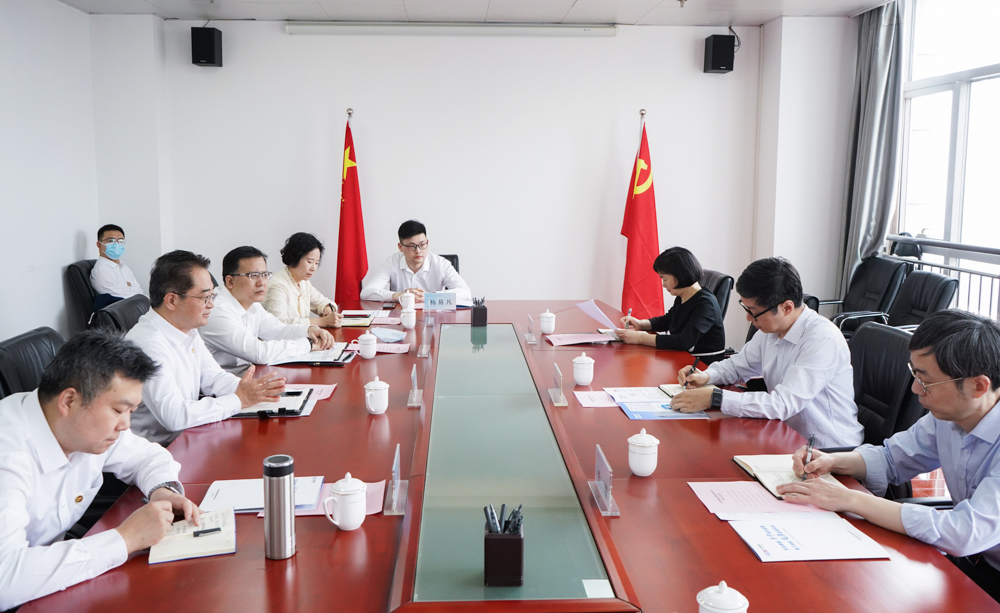 中國(guó)能建黨委常委、副總經(jīng)理吳云與國(guó)家能源局華中監(jiān)管局黨組書記、局長(zhǎng)任育之會(huì)談