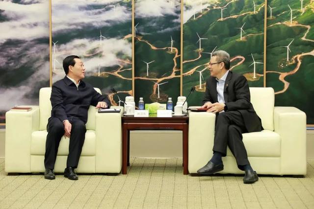 國(guó)家電投黨組書(shū)記、董事長(zhǎng)錢(qián)智民會(huì)見(jiàn)遼寧省朝陽(yáng)市市長(zhǎng)謝衛(wèi)東