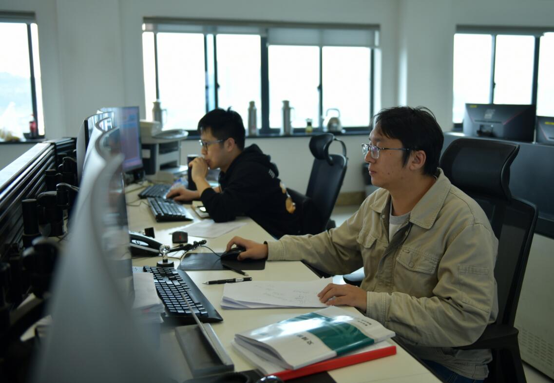 余姚市宏宇輸變電工程公司堅(jiān)守崗位 全力保障“五一”用電無憂