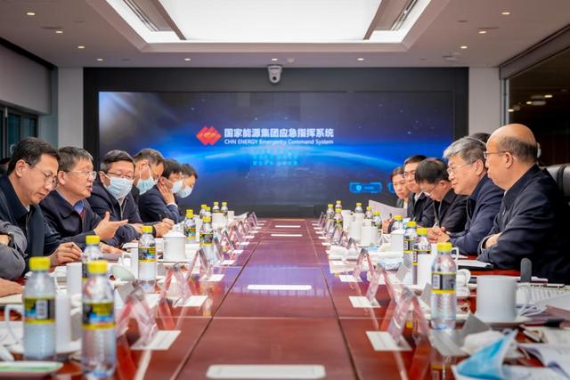 國家能源局黨組書記、局長章建華帶隊(duì)調(diào)研國家能源集團(tuán)
