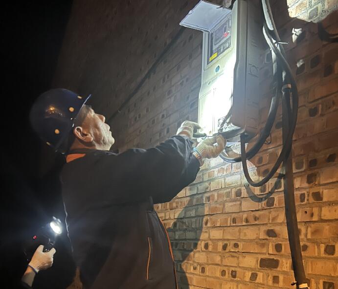 豐鎮(zhèn)供電公司開展查處安全隱患、保障供用電質量專項用電檢查行動