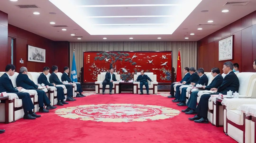 華電集團(tuán)董事長江毅會見海博思創(chuàng)董事長、總經(jīng)理張劍輝