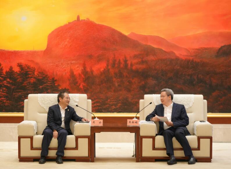 中國能建黨委常委、副總經(jīng)理吳云與南通市委書記、市長吳新明會談