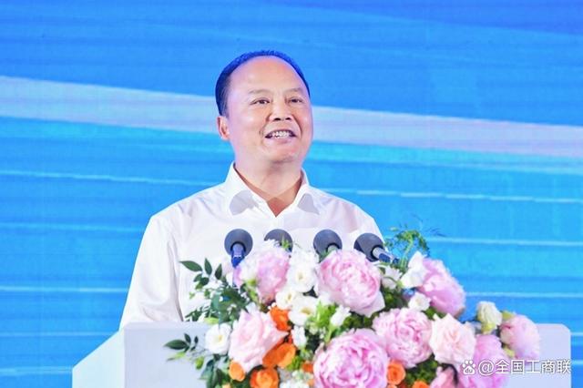 全國工商聯(lián)副主席，通威集團董事局主席劉漢元：加快建設(shè)可再生能源 構(gòu)建川渝清潔能源一體化