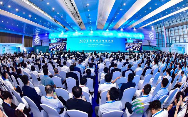 逐夢(mèng)萬億級(jí)新藍(lán)海，動(dòng)力電池如何標(biāo)準(zhǔn)統(tǒng)一、安全運(yùn)輸、回收利用?