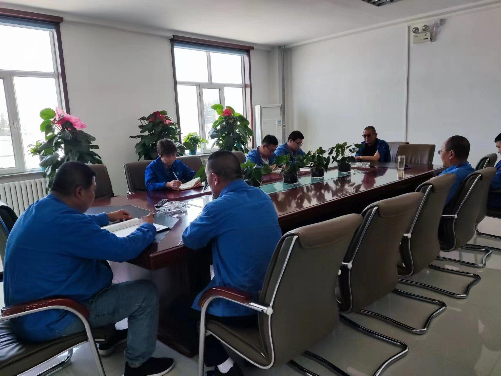 烏海市千里山供電公司：節(jié)前糾“四風(fēng)”，廉潔過(guò)“端午”