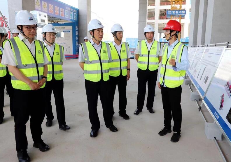 中國能建黨委副書記、總經理孫洪水到西北城建未來廣場A區(qū)項目開展安全生產督導