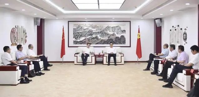 漯河市委書記秦保強(qiáng)、市長黃鈁會見中國電建華中區(qū)總部黨委書記、總經(jīng)理蹇尚友一行