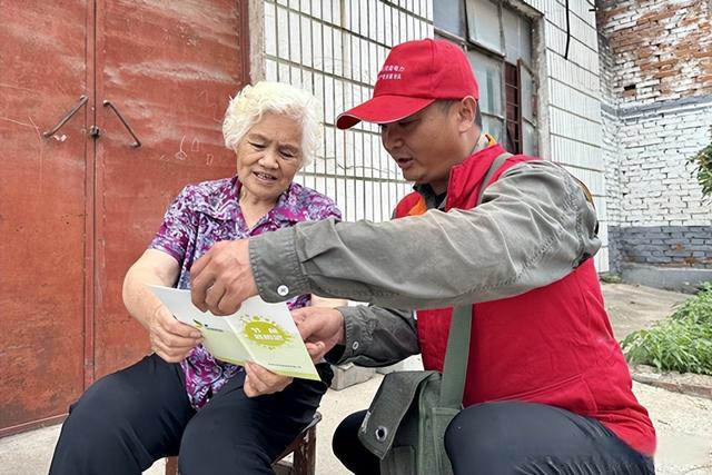 國網(wǎng)華辰供電公司服務(wù)走訪? ?？蛻羟鍥龆认? width=