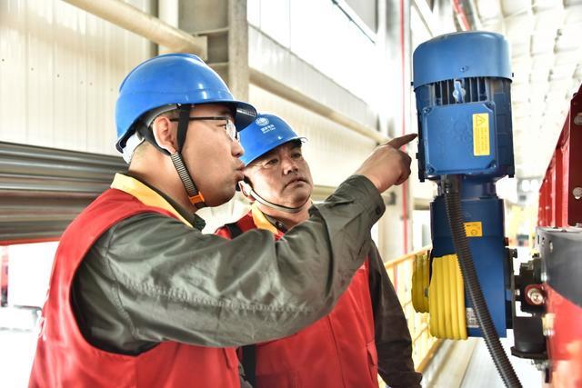 國(guó)網(wǎng)浚縣供電公司推行服務(wù)“電長(zhǎng)制” 助企發(fā)展“加速跑”