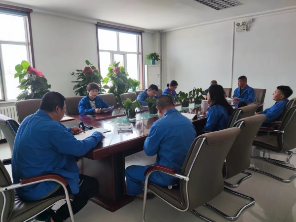 烏海市千里山供電公司：學(xué)好政務(wù)處分法，增強(qiáng)履職盡責(zé)能力