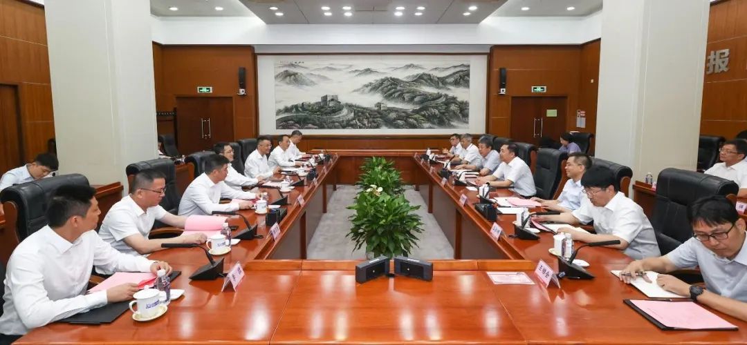 中核集團(tuán)黨組副書記、總經(jīng)理顧軍會(huì)見蘇州市委副書記、市長(zhǎng)吳慶文一行