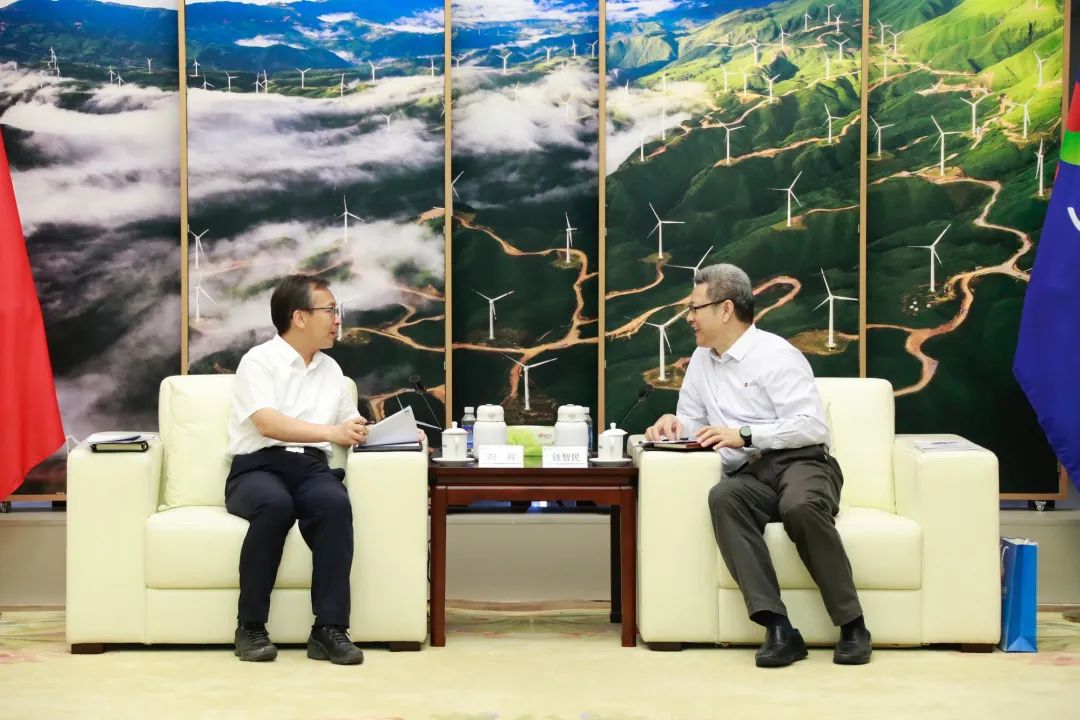 國(guó)家電投黨組書(shū)記、董事長(zhǎng)錢(qián)智民會(huì)見(jiàn)河北省滄州市市長(zhǎng)向輝