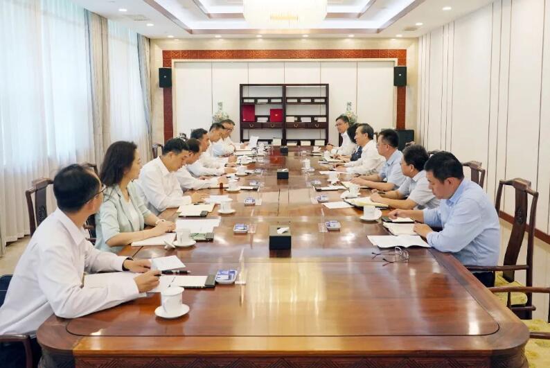 中國能建黨委書記、董事長宋海良與中國貿(mào)促會(huì)會(huì)長任鴻斌會(huì)談